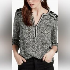 Lucky Brand Patterned V-Neck Top *GOOD USED CONDITION*